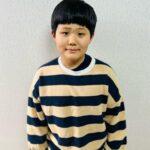 Choi Ja-woon Instagram - 수혁이는 태용의 첫사랑의 친오빠 회장오빠역할이었어요. 엄마없이 촬영했던날! 어린태용 @dongha_ko 태용누나 @da_yeon_v 태용의첫사랑 @yoonvely_soyooniii Posted @withregram • @yoonvely_soyooniii #nct127thelostboys ::: NCT127:더 로스트 보이즈 ::: 디즈니플러스에서 전체에피스드가 오픈되었어요:) @disneypluskr 제이박 감독님 첨뵈었는데 너무 자상하시고 칭찬도 많이해주시고 감사했습니다..! #최고👍🏻 또 만나뵙길 바래보며…🥹🙏 어린태용 동하오빠 태용누나 다연언니 친오빠 수혁오빠 너무 반가웠어요~~~😍 #nct127더로스트보이즈 #디즈니플러스코리아 #태용 #더로스트보이즈 #아이돌다큐 #smentertainment #nct#디즈니플러스 최훈민디렉터님 #감사합니다 @choi.hm