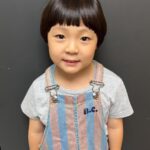 Choi Ja-woon Instagram - 드라마 촬영을 위해 의상 사이즈 체크 비를 뚫고 우리자운이는 신기한게 많은지 두리번두리번 🤭 #최자운#키즈모델 #아역배우 #드라마#광고#영화#캐스팅 #사극#의상사이즈체크 #신기해 #일상#기록#kids#kidsactor #kidsinfluencer #kidsmodel
