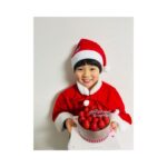 Choi Ja-woon Instagram - 메리크리스마스 🎄🎁 #메리크리스마스 #12월25일🎄 #즐거운하루되세요🌸 #merrychristmas 🎄🎁🎅 #kids#kidsactor #kidsmodel #kidsinfluencer #casting