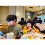 Choi Ja-woon Instagram - 오디션데이⭐️ 3인1조 누나가 아직안와서 짝꿍인 지완이형아랑 맞춰보는중 @jiwan_yu.15 오디션보느라 고생했어❤️ 화이팅!🤗 Thanks to @baewoomadang @actormadang_casting @madang_captain @0711eunsol #최자운#키즈모델 #아역배우 #드라마#영화#광고#tvcf #드라마오디션 #상암이안1단지 #스타벅스#오디션대기중에 #오디션#화이팅👊 #기록 #오늘도반짝반짝 #빛나는너 #kids#kidsmodel #kidsactor #kidsinfluencer #kidsootd
