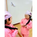 Choi Ja-woon Instagram - Shooting🎥 촬영대기중. . . 혼자서도 잘놀아요.🤗 머리가 길어져서 너무 신기하고 좋다고 ㅋ ㅋ ㅋ ㅋ ㅋ 오늘도 즐촬하고 가자❣️ Thanks to @group_ti @groupti_agency @ti_junsung #최자운#아역배우#키즈모델 #드라마#영화#광고#tvcf #촬영#촬영대기중#촬영스케치 #kbs드라마 #kbs수원센터 #kids#kidsmodel #kidsactor #kidsinfluencer #kidsfashion