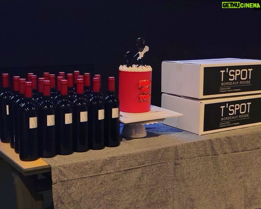 Choi Seung-hyun Instagram - Thank you for celebrating my birthday on which I shared our wine T'SPOT with my Queens first.