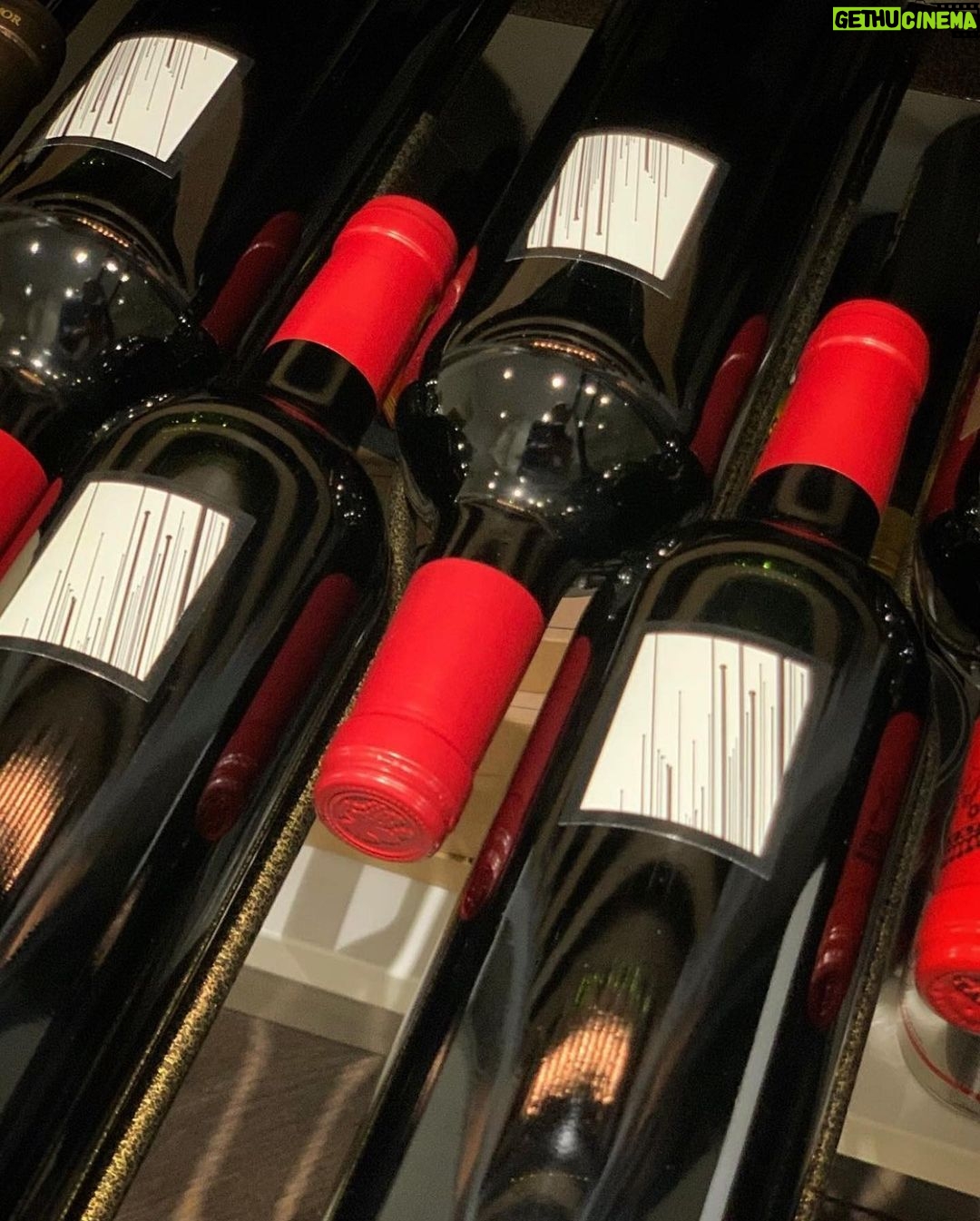 Choi Seung-hyun Instagram - Here it is- T’SPOT Bordeaux. I hope to share my passion for wine with as many people as possible. #topwine #winter2022