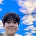 Choi Woo-shik Instagram - 아프리카의 작은 섬, 인도양의 진주라 불리는 모리셔스에서 시작된 '티 엘릭시어 세럼'이 내일(8/26) 공식 런칭 합니다 :) 많은 관심 부탁드려요 💚💚💚 #광고 #프레쉬모리셔스티세럼#스킨리질리언스세럼#프레쉬팝업@freshbeautykorea