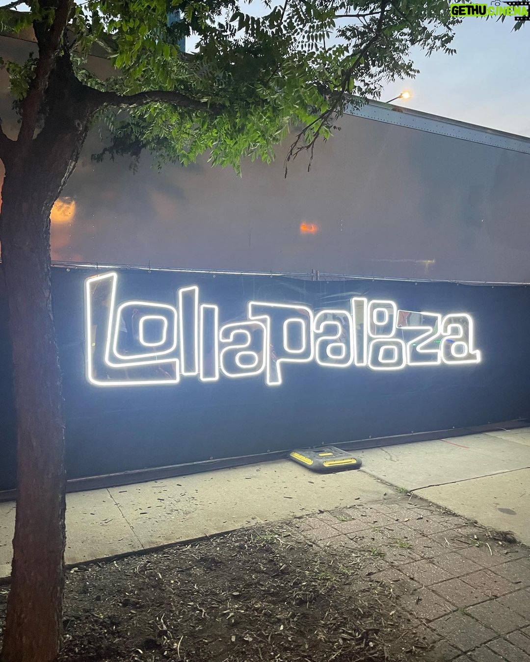 Choi Yeon-jun - 4.3 Million Likes - enjoying lollapaloozaš¤