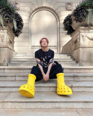 Choi Yeon-jun Instagram - summer in Chicago 💛 @mschf