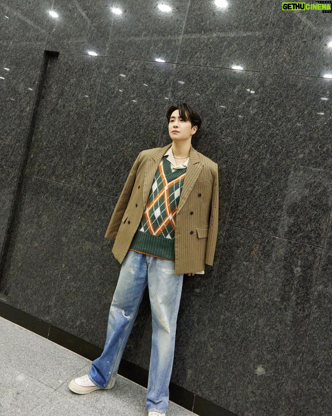 Choi Young-jae Instagram - 진짜 끝! 아가새 고마워💚 #DoIt #YOUNGJAE