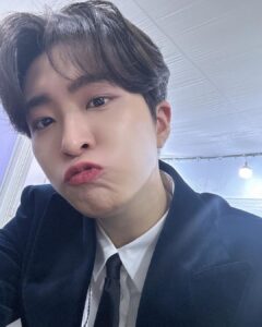 Choi Young-jae Instagram - 고생했다 영재야 Thanks IGOT7💚 #DoIt #YOUNGJAE