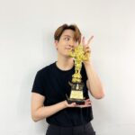 Choi Young-jae Instagram – 🏆 Best Asia Artist and Actor Award. 감사합니드아아아아아💚 #아가새