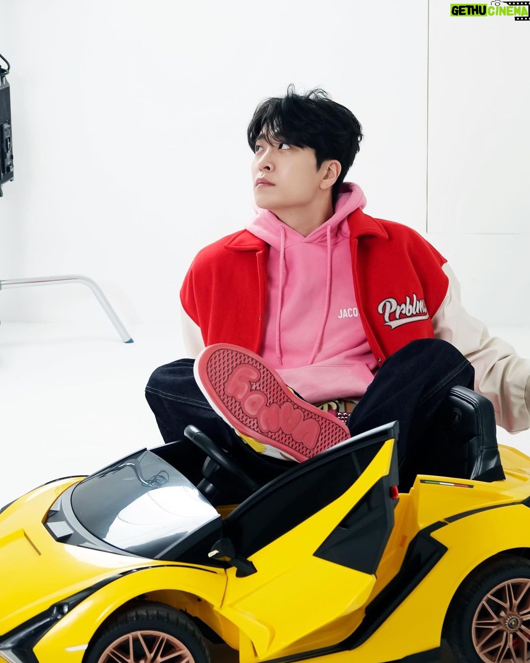 Choi Young-jae Instagram - #DoIt ๐ปใ
ในใ
ใน~