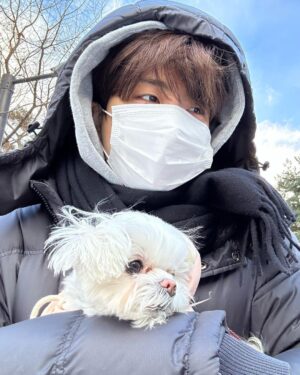 Choi Young-jae Instagram - 너도 많이 춥구나… @b_ftaq