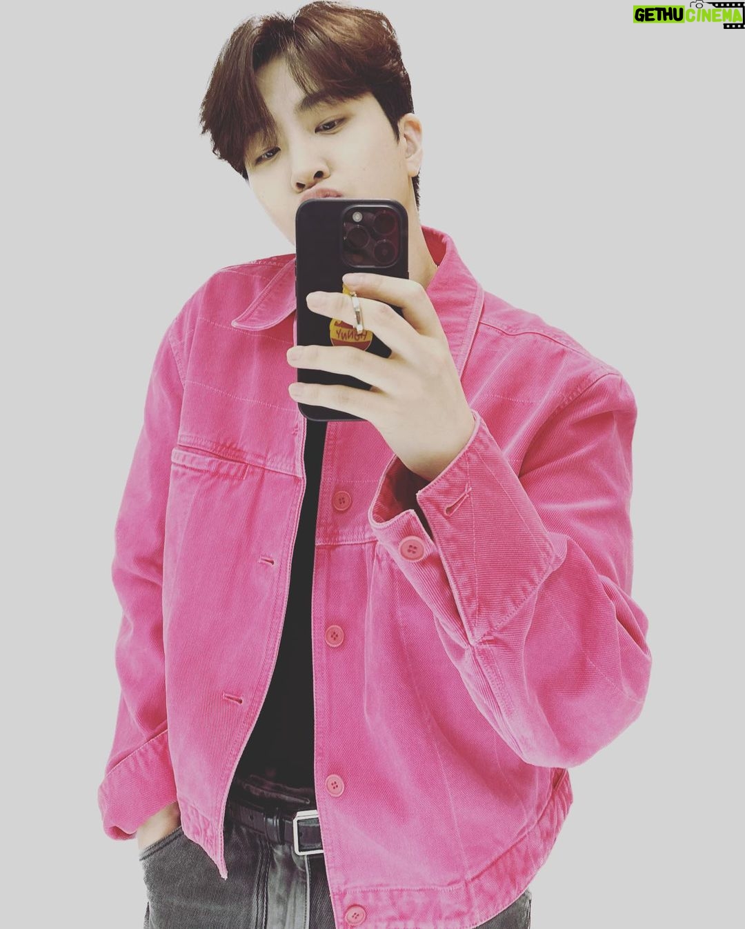 Choi Young-jae Instagram - 来てくださった皆さん、 本当にありがとうございました。 また会いましょう💕😍🫶🏼 아가새가최고럅니댷