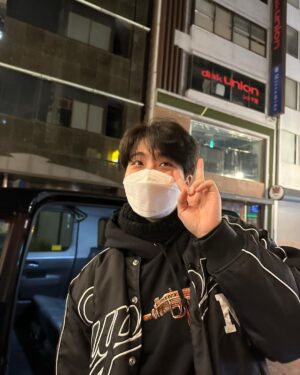 Choi Young-jae Instagram - 😎