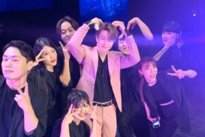 Choi Young-jae Instagram - thank you Manila🇵🇭 Singapore🇸🇬 Bangkok🇹🇭 thank you for waiting  #아가새 💚 @fabiotheasian  @_tzuru_ @seobsin_im @_rhinodd @jin_starr @born.b_sunarri @eunhyekimm @dora.___k @varaleey 다들고생해쓰!