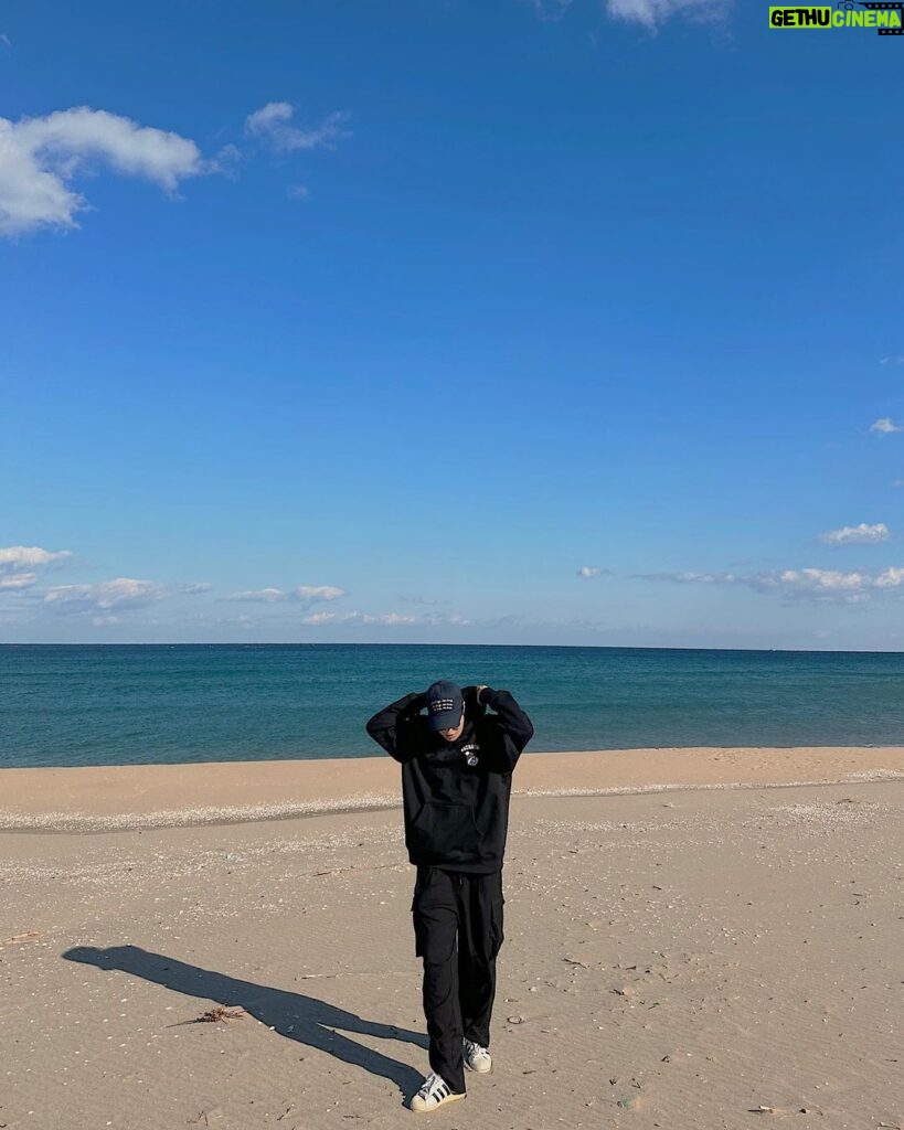 Choi Young-jae Instagram - 🌊
