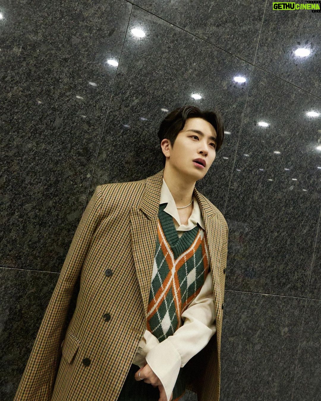 Choi Young-jae Instagram - 진짜 끝! 아가새 고마워💚 #DoIt #YOUNGJAE