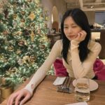 Chou Tzu-yu Instagram - ♥️💚🍷merry and happy~~ ;”}