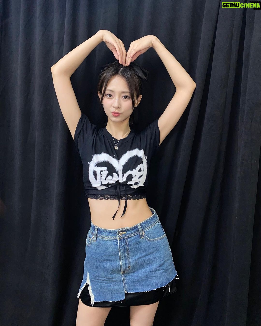 Chou Tzu-yu Instagram - Thankyou Singapore💟 新加坡ONCE謝謝你們,這兩天很開心也收到滿滿的能量了♡♥︎希望你們也是!