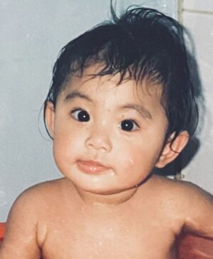 Chou Tzu-yu Instagram - When we were kids..👧🏻👀