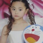 Chou Tzu-yu Instagram - When we were kids..👧🏻👀