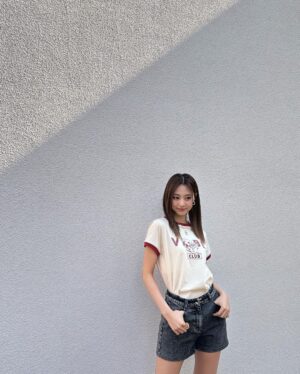 Chou Tzu-yu Instagram - Tzu & Zooc🌞💙
@zooc_official