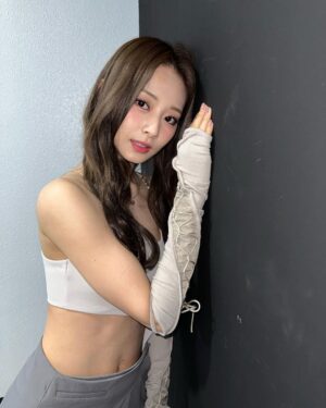 Chou Tzu-yu Instagram - photographer: @nayeonyny 
사진 예쁘게 찍어주셔서 감사합니다.
다음에도 잘 부탁드립니다~~
 {\__/}
( ˘ ³˘ ) 
🤎< \