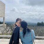 Chou Tzu-yu Instagram - Date with tofu 🤍🍫@dahhyunnee