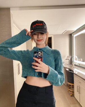 Chou Tzu-yu Instagram - Think about tzu
and I’ll think about yu🐠🐠
