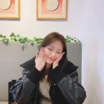 Chou Tzu-yu Instagram - 냠냠🐰🖤🤍