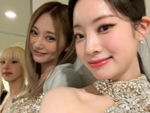 Chou Tzu-yu Instagram - 🐦☀️🧧