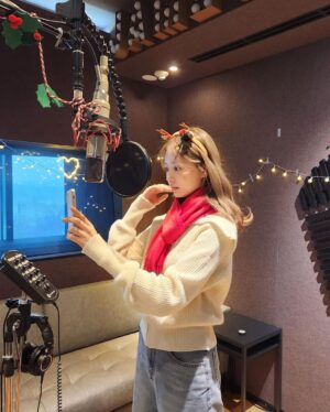 Chou Tzu-yu Instagram - 원스를 위해 준비한 선물이야!좋아해줬으면 좋겠다❤️
Once!為你們準備了禮物，希望你們會喜歡💚
Christmas without tzu🧑🏼‍🎄🦌