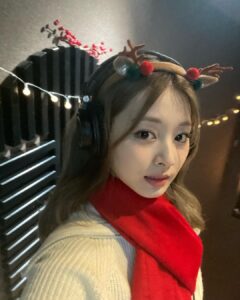 Chou Tzu-yu Instagram - 원스를 위해 준비한 선물이야!좋아해줬으면 좋겠다❤️ Once!為你們準備了禮物，希望你們會喜歡💚 Christmas without tzu🧑🏼‍🎄🦌