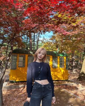 Chou Tzu-yu Instagram - 힐링하러~🚶🏼‍♀️⛰️🌤️