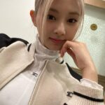 Chou Tzu-yu Instagram - #광고 🖤🤍 zooc_official