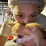 Chou Tzu-yu Instagram - 잘때 예민하고 맨날 날 물려고 하는 구찌..