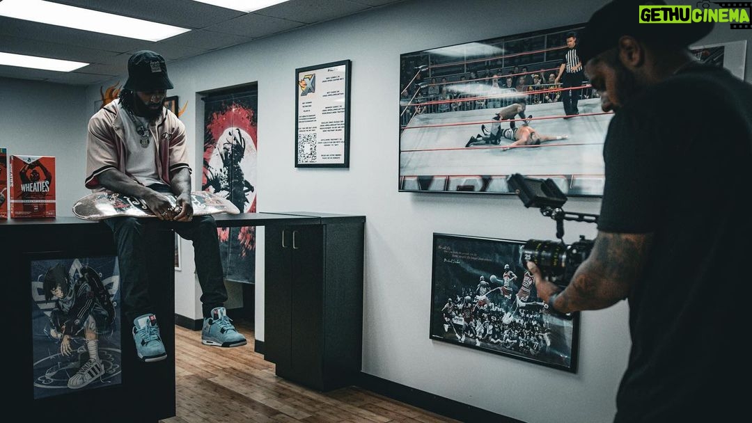 Chris Bey Instagram - If you had one night to live your life the way your dreams go would you put it all aside go on a ride and see your dreams grow? Las Vegas, Nevada