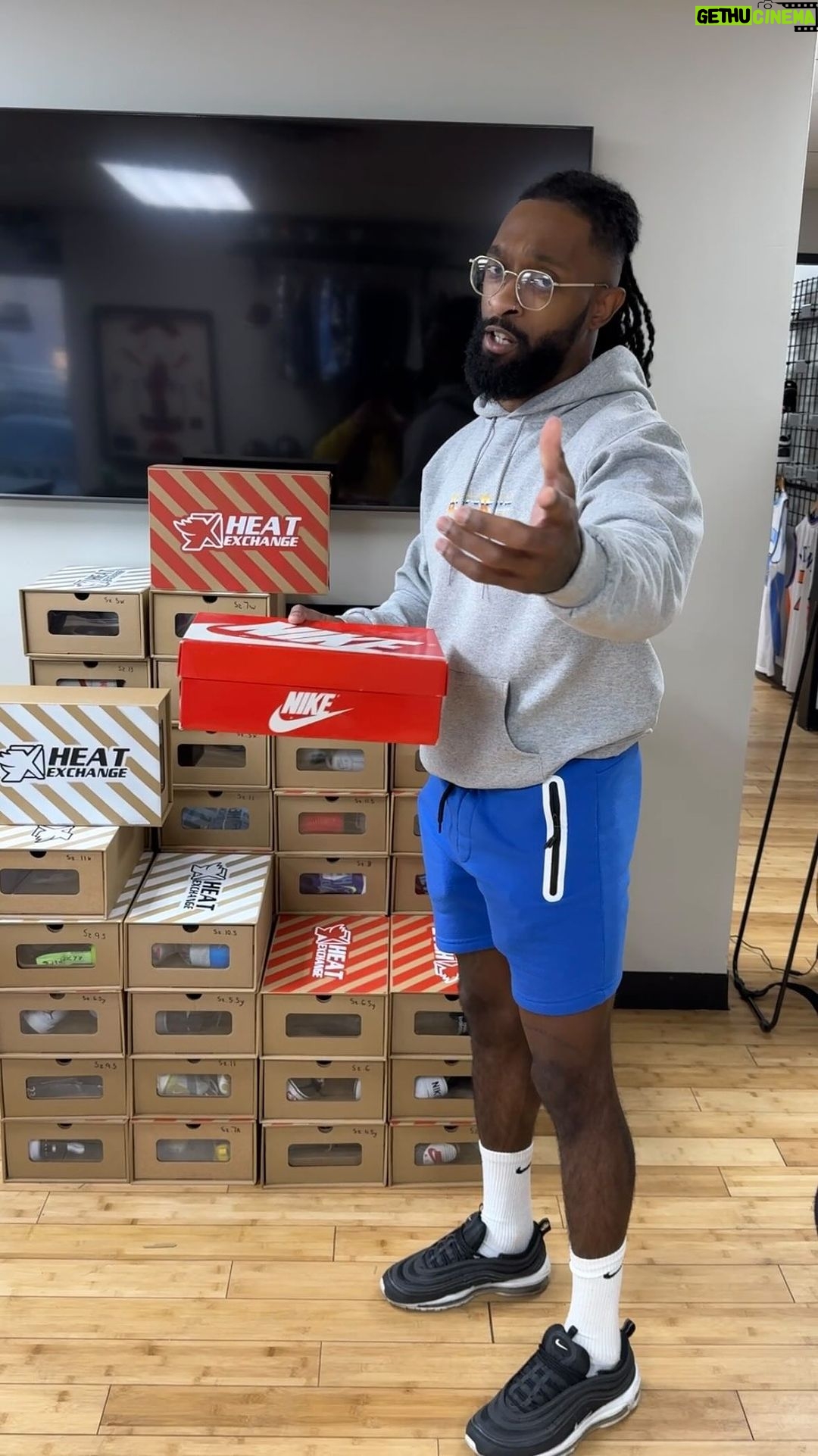 Chris Bey Instagram - @dashingchrisbey showing support for @heatexchangeapp shoe donation drive KICKZ FOR KIDZ. The last day to donate is Sunday Dec 17th, Come drop off your shoes today! Las Vegas, Nevada