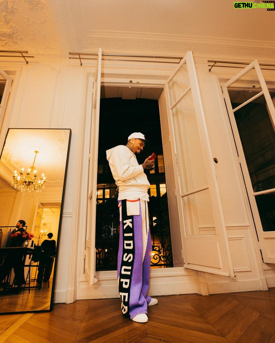 Chris Brown Instagram - @nahmias__ show room 🔥 @doni.nahmias