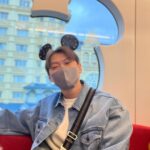 Chris Chiu Instagram - Tokyo日常🇯🇵 1.米老鼠車廂來一張 2.☺️ 3.好了沒☺️ 4.衣服沒拉好 5.起床臉好腫 6.這拉麵超舒服 7.好會穿衣服？雙押 8.耍帥來一張 報告完畢✌️ #觀光客日常