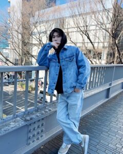Chris Chiu Instagram - Tokyo日常🇯🇵 1.米老鼠車廂來一張 2.☺️ 3.好了沒☺️ 4.衣服沒拉好 5.起床臉好腫 6.這拉麵超舒服 7.好會穿衣服？雙押 8.耍帥來一張 報告完畢✌️ #觀光客日常