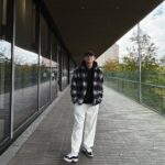 Chris Chiu Instagram - 玩回來後也要穿帥帥吧？ 難得的白褲？？ 這樣搭好像不錯看！ #ootd
