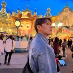 Chris Chiu Instagram - 日常碎片 1.來張觀光客基本款 2.看右邊 3.欸這奶油啤酒可以欸👍 4.幹嘛？ 5.帥 6.帥 7.這張可以 #tokyo