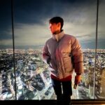 Chris Chiu Instagram – 這涉谷SHIBUYA SKY 的景
真的是絕了！

聽說下午五點來是最棒的
但整個大爆滿

這是必來的吧
#shibuyasky 
#我可以坐在日本街頭發呆很久
