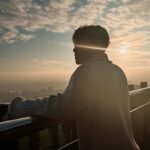Chris Chiu Instagram – 2023年的最後兩天

睡到飽 起床吃了個早餐 到處走走

突然覺得今年過的好快 
這一年 自我調整很多 有過徬惶 無助
但在最需要幫助的時候就是會出現幫助我的人
真心充滿感謝！

願今年發生的一切不開心事都可以遠走
開心的事可以延續下去

2024年對我來說 是很重要很關鍵的一年
我會好好把握 讓大家看到更不一樣的自己

明年見🩶🫶🏼