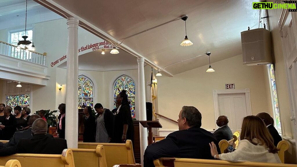 Chris Christie Instagram - Thank you to the congregation of Tabernacle Baptist Church in Beaufort, S.C. for welcoming Mary Pat and me to this morning’s service. This community has a great sense of pride, and it was amazing to join them in a united wish that we all start listening to each other again. Beaufort, South Carolina