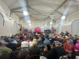 Chris Christie Instagram - We had a packed house in New Hampshire this evening, and I didn’t hold back. 

If you missed it, you can join the team and watch here: https://secure.winred.com/chris-christie-for-president/donate-town-hall