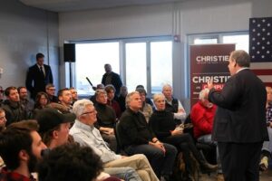Chris Christie Instagram - Thank you to all who came out across New Hampshire college campuses for some direct answers. You all made Christie on Campus a success. #FITN