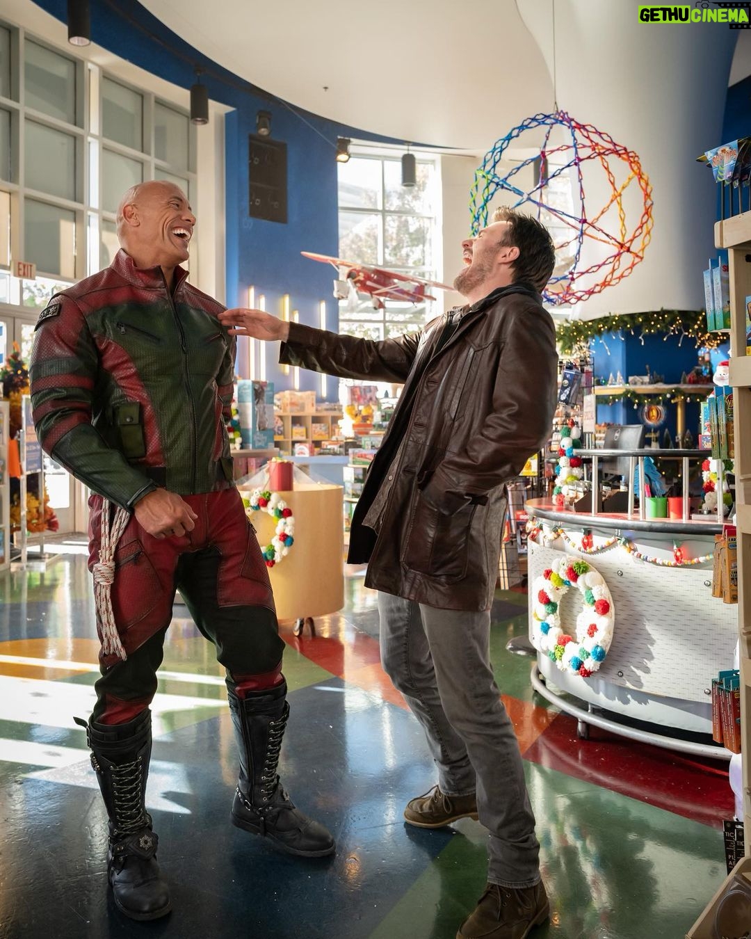 Chris Evans - 3.7 Million Likes - Callum Drift and Jack O’Malley
We’re already having WAY too much fun on this one.
(I can’t believe I’m finally doing a Christmas movie!)
#RedOneMovie
@primevideo