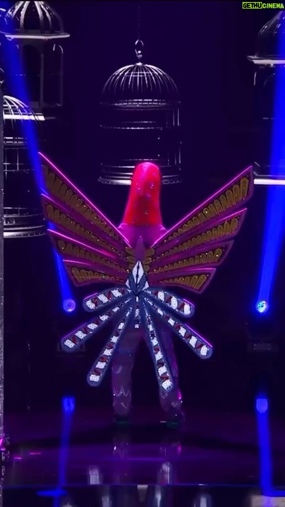 Chris Kirkpatrick Instagram - Good luck to all the new contestants on tonights Season 9 premiere of @maskedsingerfox Even though I was only on for a short time, I had such fun becoming the hummingbird, thanks to the cast and crew of the mask singer! Here’s some BTS of becoming the Hummingbird! #teamhummingbird #TheMaskedSinger