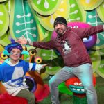 Chris Kirkpatrick Instagram - You know Trickee had to go visit @campstores while in NYC! @trolls Thanks for taking us to a Better Place! 🤡